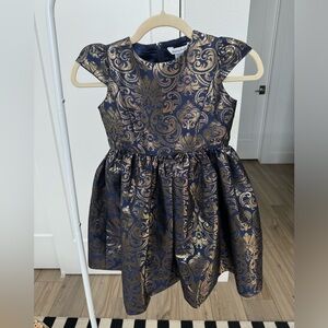 Chasing Fireflies Girl Dress. Size 7.